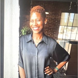 Meet your Posher, Cartha